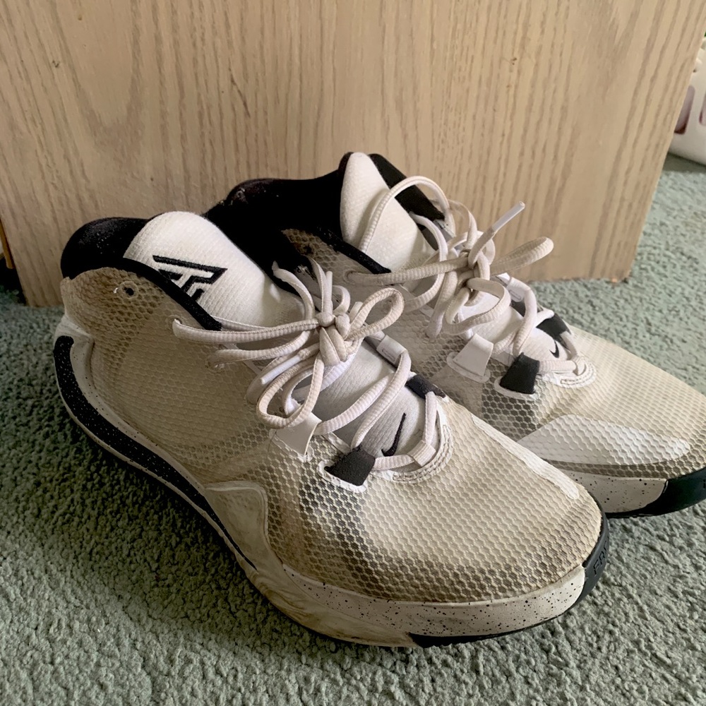 nike zoom freak 1s